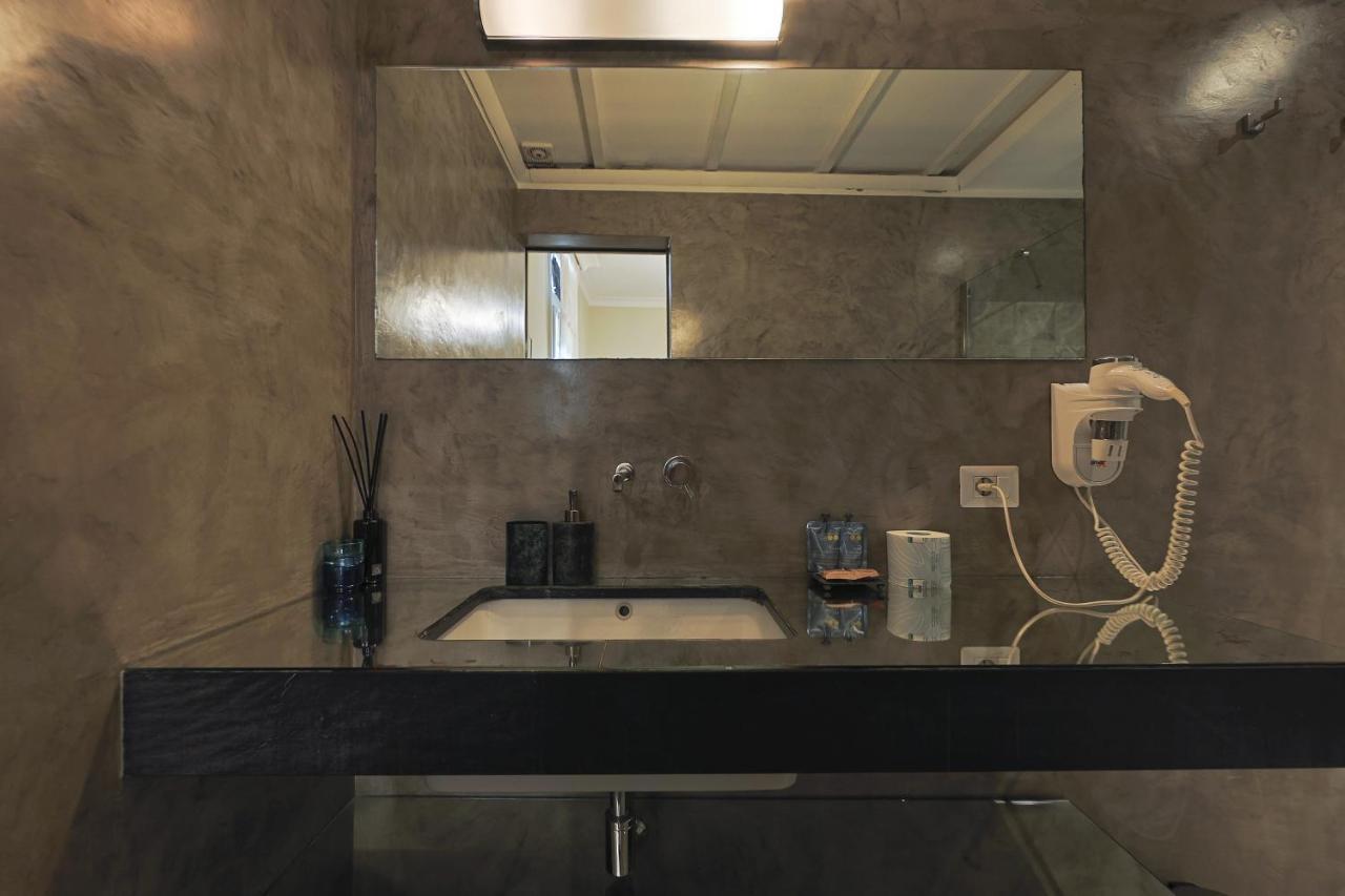 Art House Suites56 Via Del Babuino 56 Rome Bagian luar foto