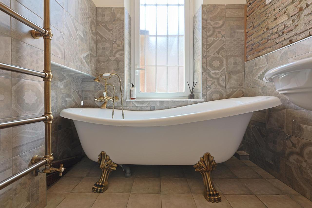 Art House Suites56 Via Del Babuino 56 Rome Bagian luar foto